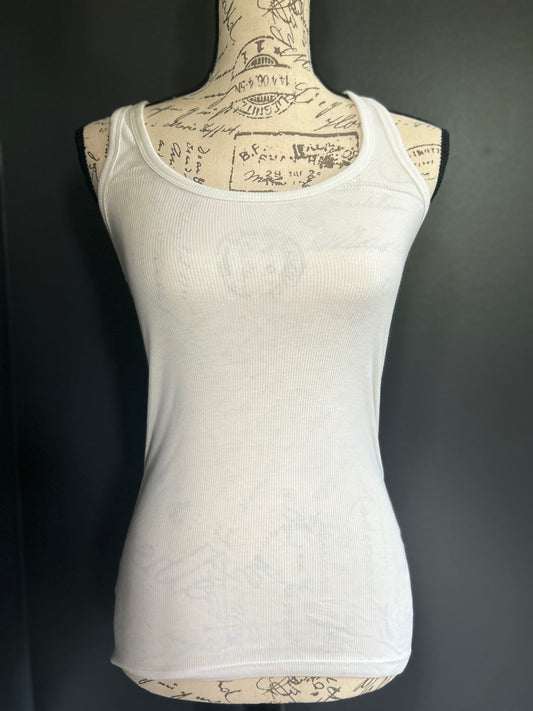 Gap The Essential Tank